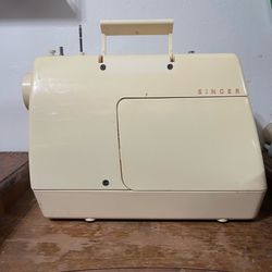 Singer Genie Sewing Machine 354 Vintage 1970s - Flower Power