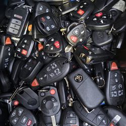 Car Keys/Llaves para Autos