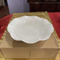 Marbella Scalloped Servin Bowl