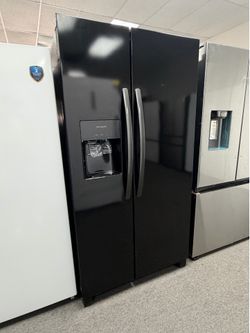 Frigidaire refrigerator black