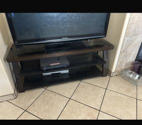 Wood/Glass Tv Stand