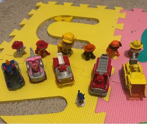 Mini Paw Patrol cars and characters