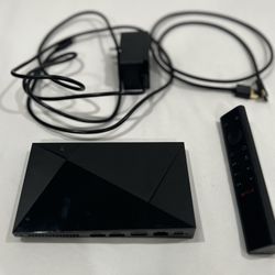 Shield TV Pro Open Box + Xbox Controller – Complete – Light Cosmetic Marks