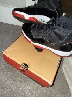 Bred 11s size 7.5