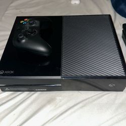 XBOX ONE AND PS4 USED 