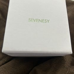 Sevenesy Ring 