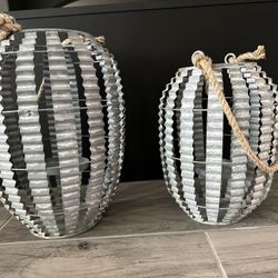 Set Of 2 Metal Candle Holders