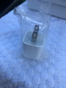 Apple power adapter