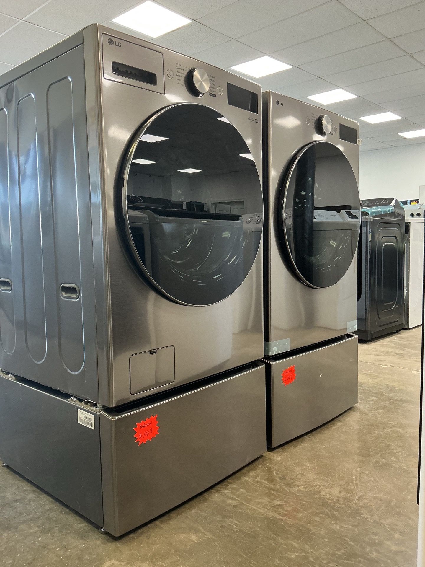 LG Al Sensing & LCD Display 5.0 cu. ft. Washer w/TurboWash360 & Steam; 7.4 cu. ft. Vented Gas Dryer w/TurboSteam