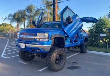 Chevrolet Silverado 2002 2500 4x4 Low Miles