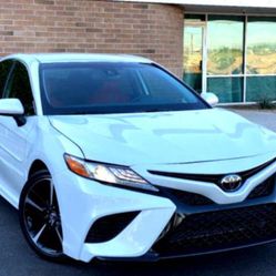 Great MPG 2O19Toyota CAMRY