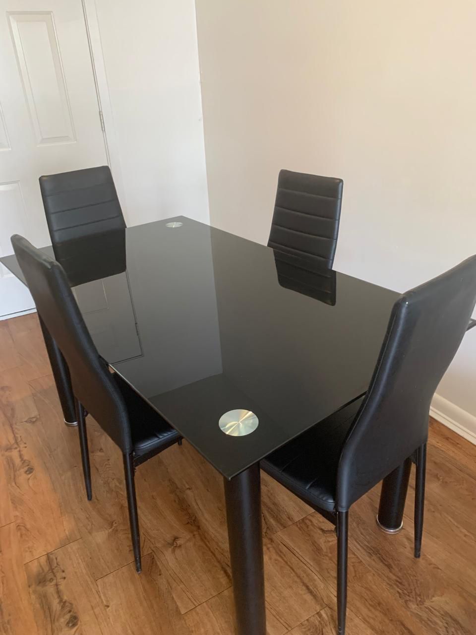 Dinner Table With 4 Chairs 