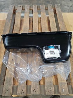 Dodge 318 engine oil pan