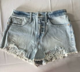 Wild Fable Light Wash Denim Lace Shorts – Size 4
