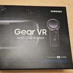 Samsung Gear VR with controller, powered by Oculus, SM-R325NZVAXAR, Like NEW! 