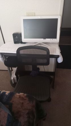 BLACK COMPUTER DESK