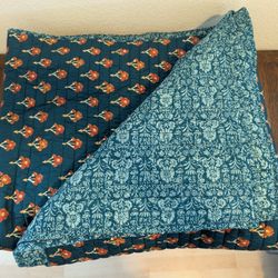 Floral Pattern Quilt - Queen Size