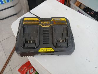 Slightly Used DCB102 JOBSITE CHARGING STATION
