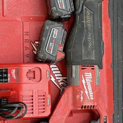 Milwaukee Fuel Brushless M18 Super Sawzall With 3 M18 Batteries And 1 Rapid Charger Asking 280$ Kinda Firm 