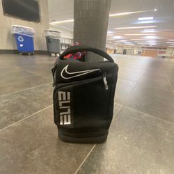 Nike Elite Fuel Pack Lunch Bag