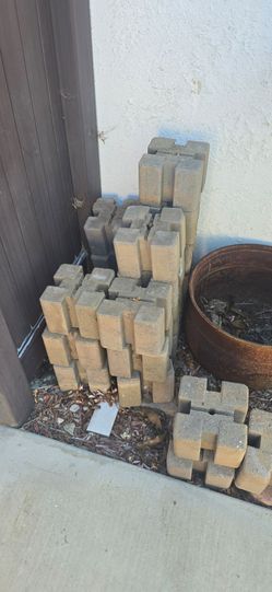 60+ Raised Bed Planter Blocks Used
