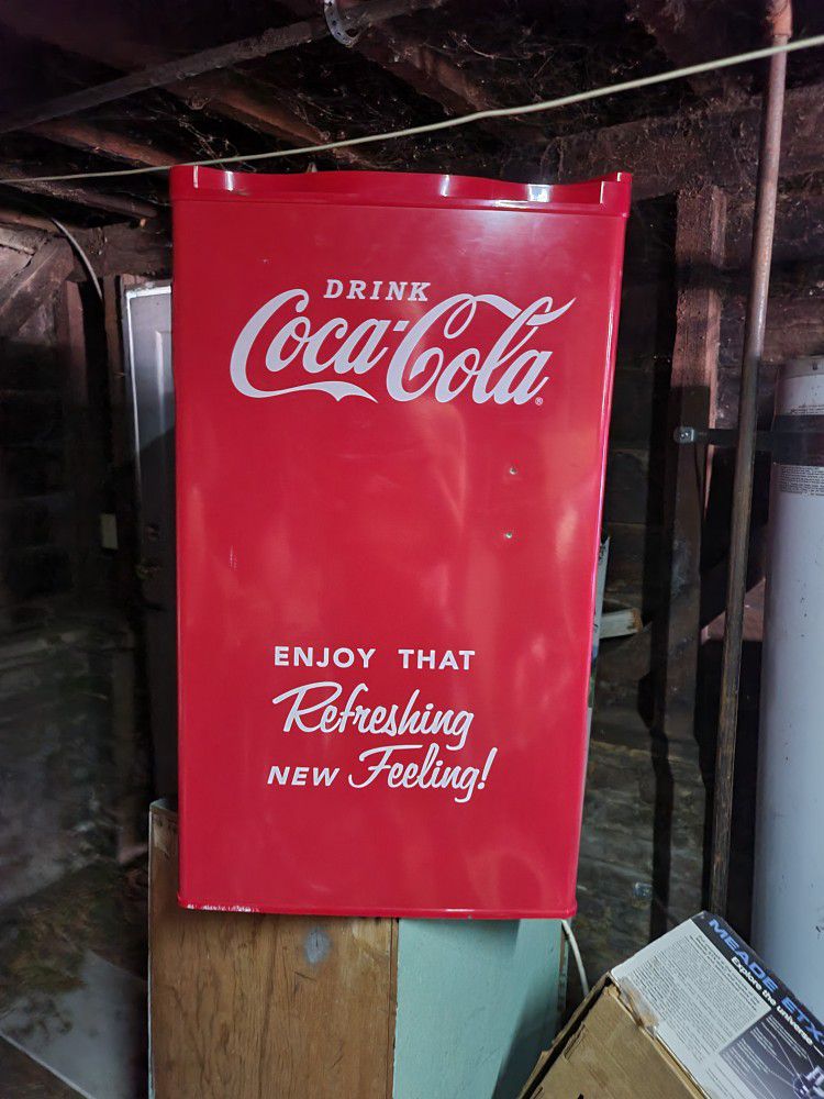 Coke  Refrigerator collectible
