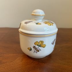 Villeroy & Boch Botanica Malaga Jam/Honey Pot/Jar - Yellow Flowers and Bees 4.25” tall x 3.5” wide