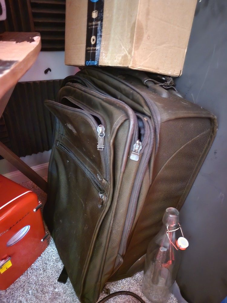 Tumi Suitcase Carryon