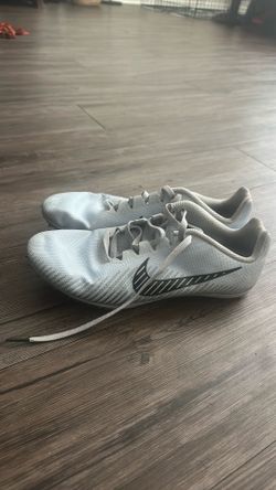 Track Running Shoes/Spikes