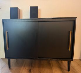 Record player shelf