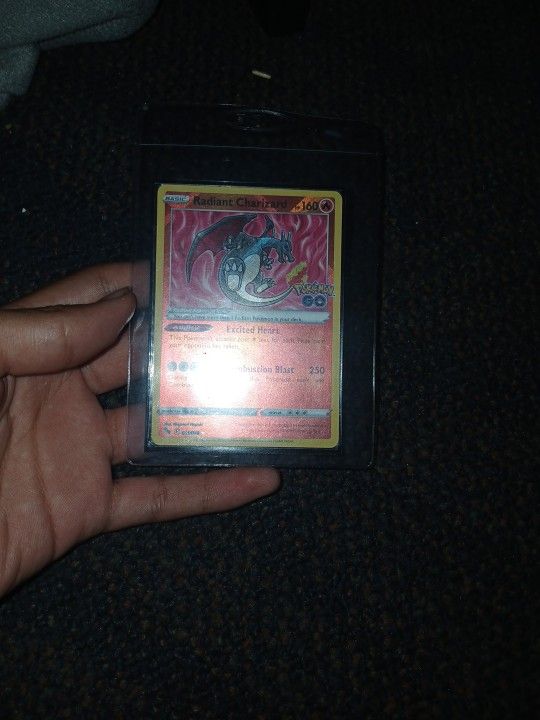 Radiant Charizard Pokémon Go