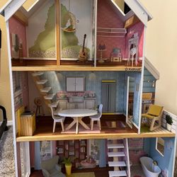 Kid Kraft Doll House 