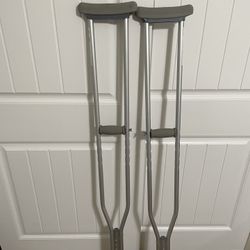 Crutches/cane