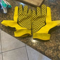 Seibertron Accessory Football Gloves