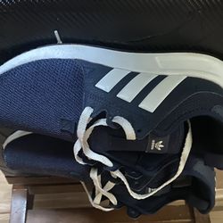 Size 7 Adidas 