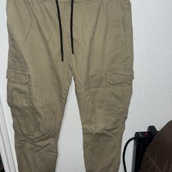 Tan Cargos