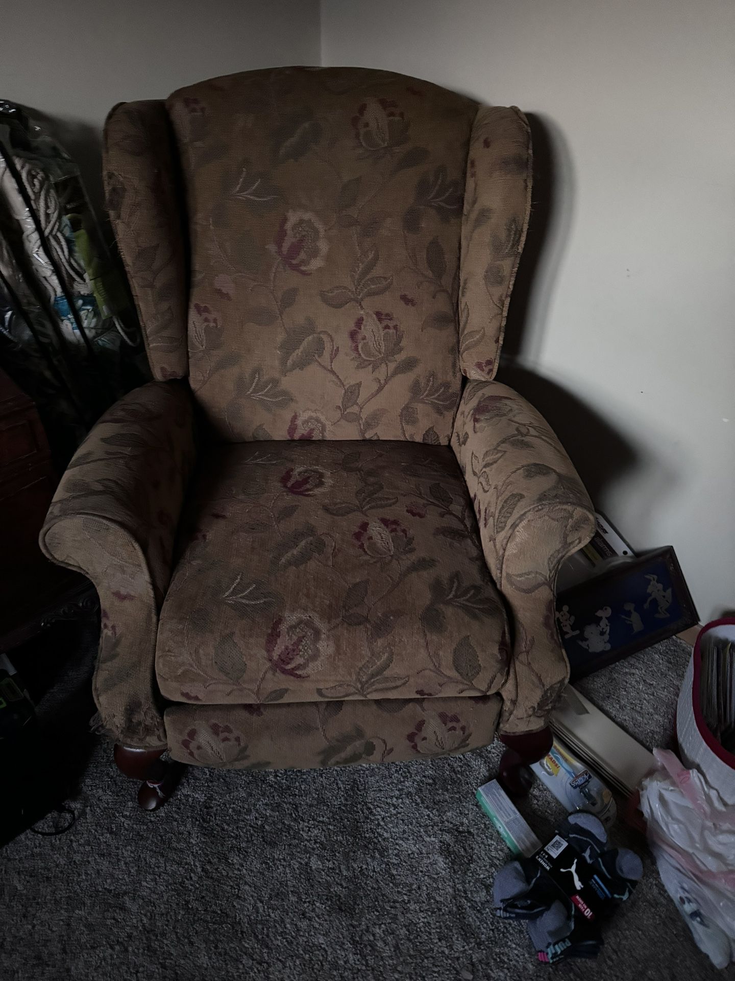 Free Wingback Recliner