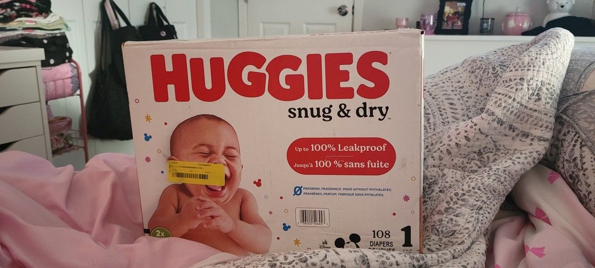 Brand New Huggies Snug And Dry 108 Count 
