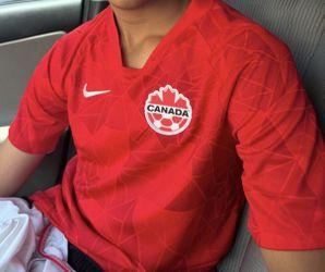 Kids XL Authentic Canada Soccer Jersey Kit $75