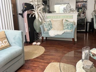 Tiffany Blue/ Beach Blue Bench w/ Storage