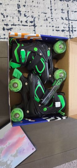 Skates adjustable sizes 10-13 light up