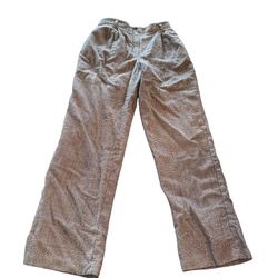 Vintage Liz Claiborne Lambs Wool Trousers Pants Lined Women’s Pleated Size 12  This product is a pair of vintage Liz Claiborne lambswool trousers in s