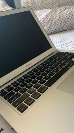 2018 Macbook AIR SELLLLING TODAY !!! $480