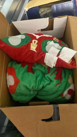 Mickey Mouse Blanket  And Pillow 