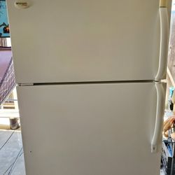 Refrigerator Freezer Apartment Size