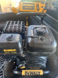 DEWALT (JUST SERVICED)4400 PSI 4.0 GPM Gas Pressure Washer with 420cc Engine, Triplex Pump, Commercial Cold Water Power Washer