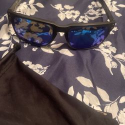 Oakley 