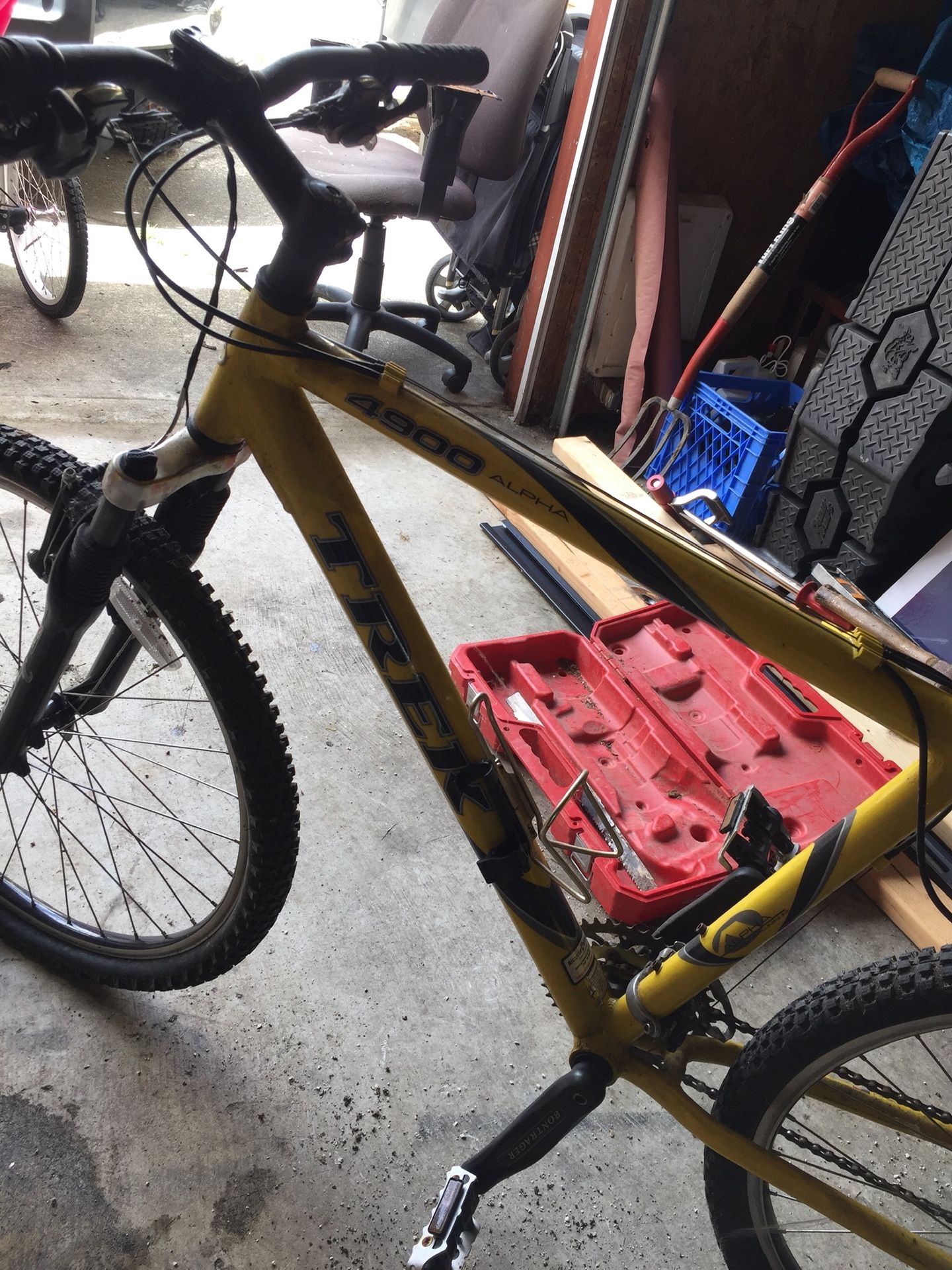 Trek 4900 alpha yellow hot sale