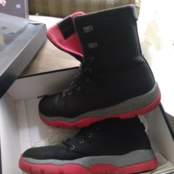 Nike/Jordan Men boots Size 13