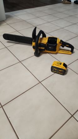 Chainsaw 60v and 9ah battery  $220 hot sale